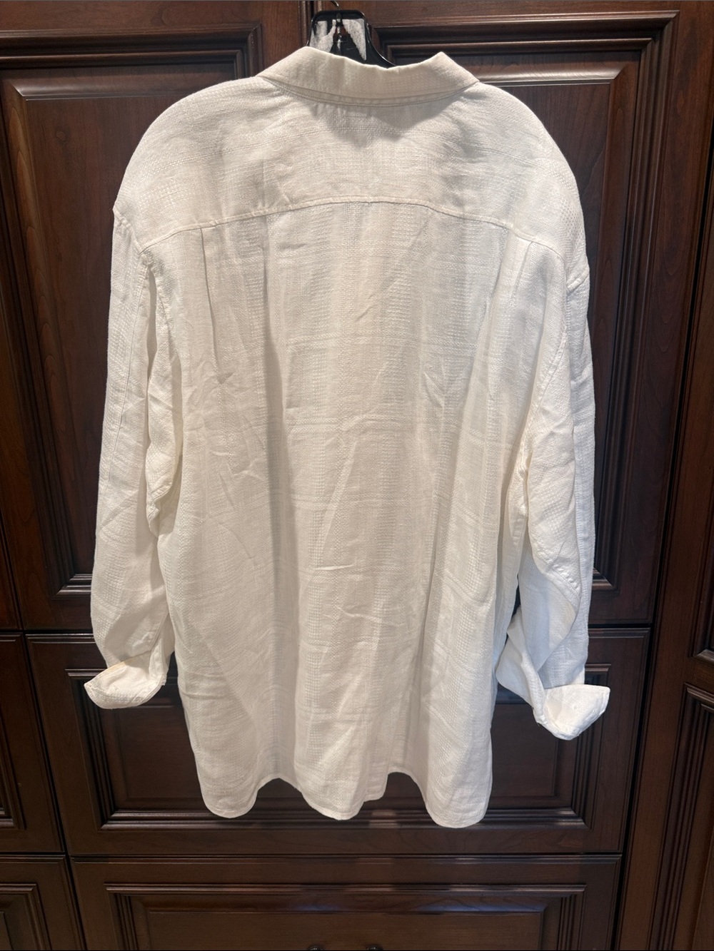 Tommy Bahama Men's White Linen Long Sleeve Button Down Shirt - Picture 2 of 4